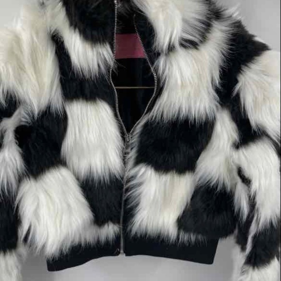Azalea Wang Black and White checkerboard Formula Faux Fur Jacket. Size s - Picture 6 of 9